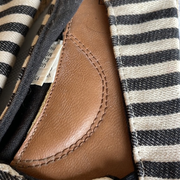 Signature by Levi Strauss Flats. Size 9 - Picture 4 of 7